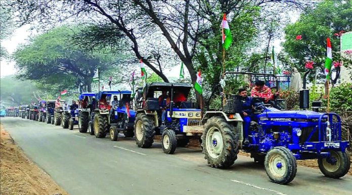 Police To Decide on the Entry of Farmers To Delhi on Republic Day Says Supreme Court