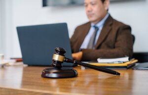 Navigating the Legal System: How Criminal Lawyers in Brampton Can Assist You